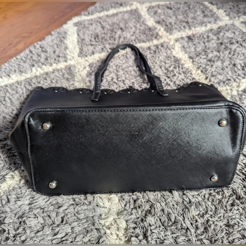Large Black Over The Shoulder Tote Bag With Scalloped Edging - Picture 5 of 9